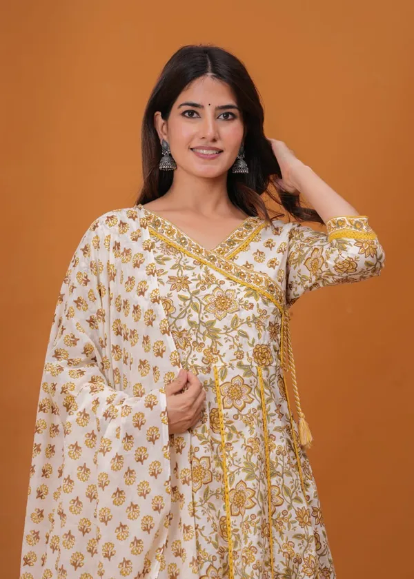 Women_Floral_Printed_Cotton_Kurta_with_Trouser_&_Dupatta