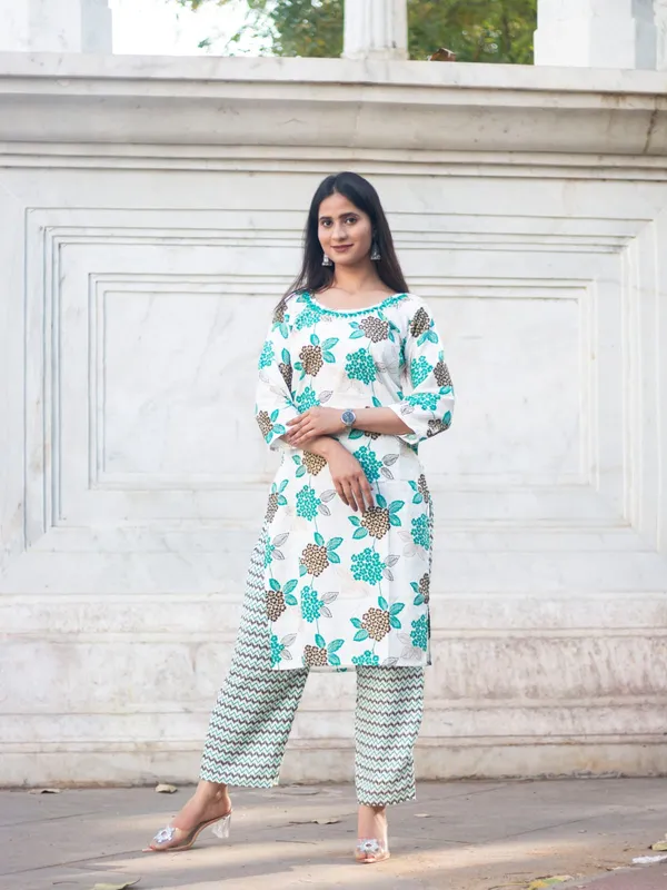 Women_Floral_Printed_Kurta_&_Pant_Set