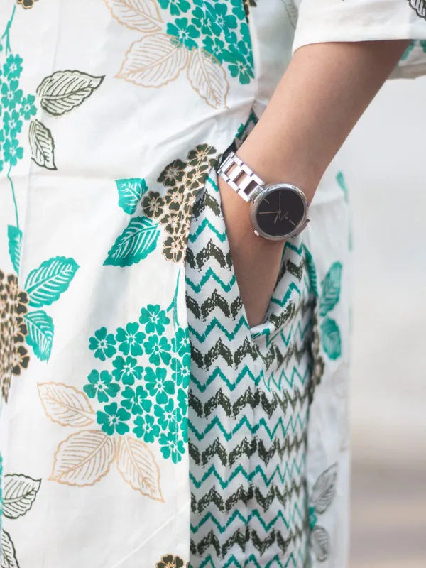 Women_Floral_Printed_Kurta_&_Pant_Set