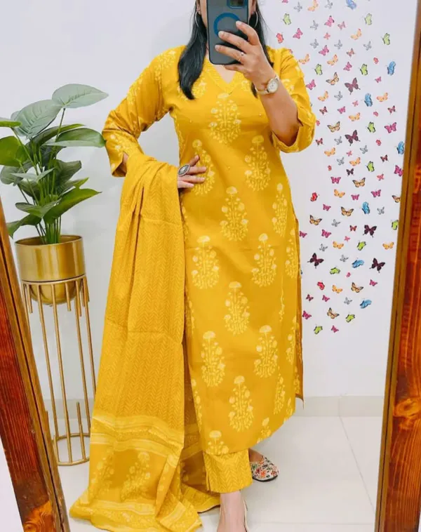 Yellow_Mughal_Printed_Cotton_Kurta_Set_For_Women'S_&_Girls