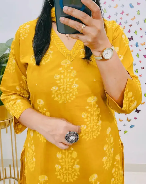 Yellow_Mughal_Printed_Cotton_Kurta_Set_For_Women'S_&_Girls
