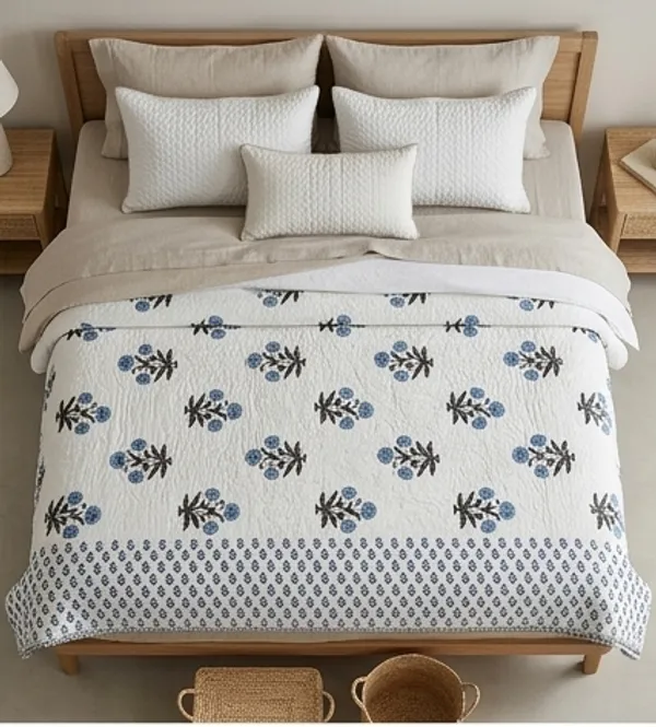 Blue_Cotton_Hand_Block_Printed_Leaves_Comforter_(Queen_Size)