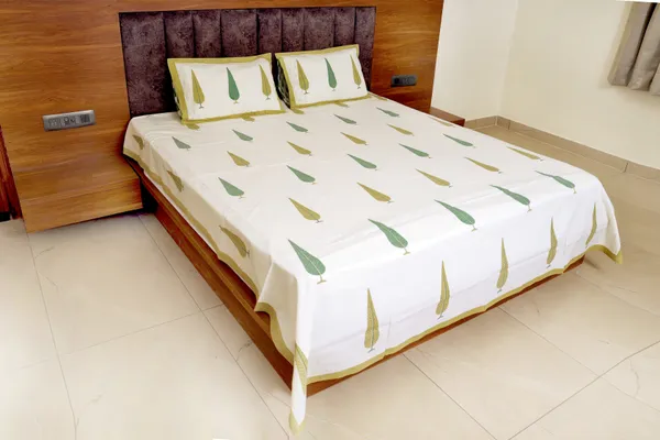 Multicolor_Cotton_Hand_Block_Printed_Leaves_Bedsheet_300TC_(_108_X_108_)_Inch)