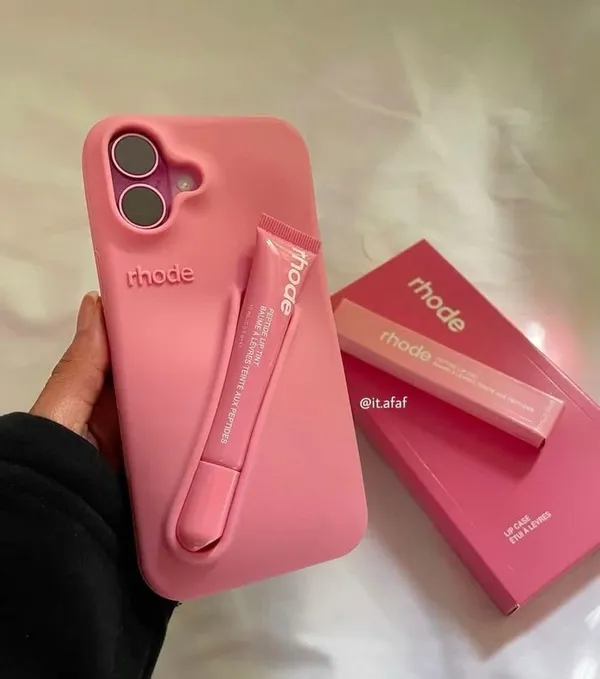 Clothemyphone_iPhone_Silicone_Phone_Cover_With_Built-In_Lip_Tint_Holder