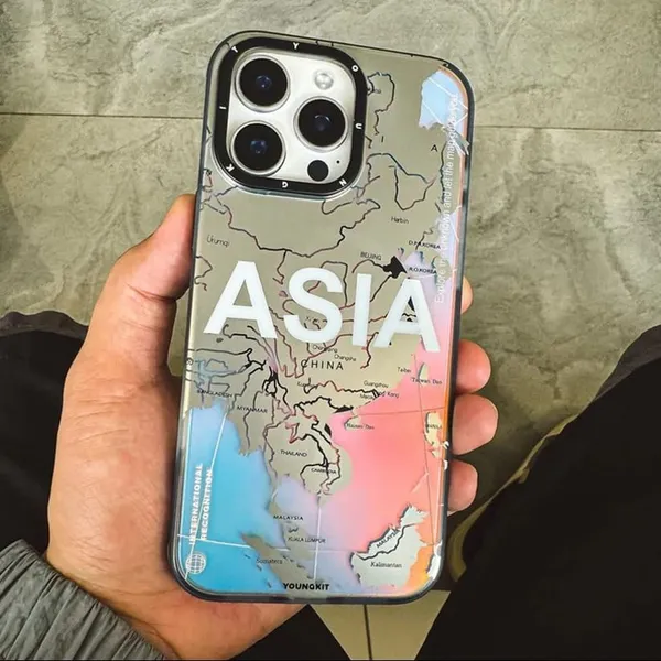 Clothemyphone_Urban_Street_Style_Back_Cover_for_iPhone__Slim_Fit_Mobile_Case_with_Edgy_Graphic_Design