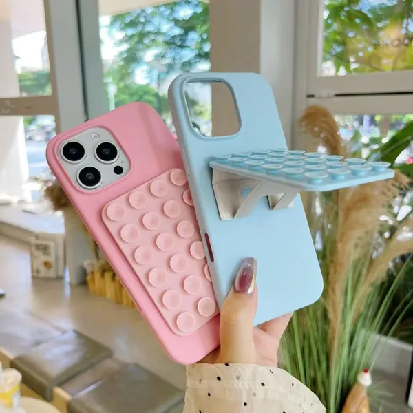 Clothemyphone_Cute_tective_Phone_Case_for_iPhone__Soft_Silicone_Case_with_Suction_Cup_Stand