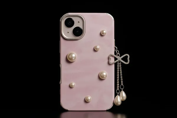 Pink_Apple_iPhone_Diamond_Velvet_stud_Back_Cover_&_Case