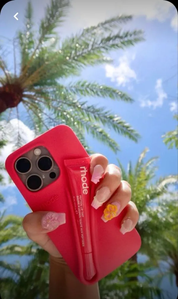Clothemyphone_Case_Compatible_with_iPhone_17_Case_with_Lip_Gloss_Holder,_Include_1_Liptint,_Silicone_Trendy_Aesthetic_Phone_Cover_for_Girls_&_Women