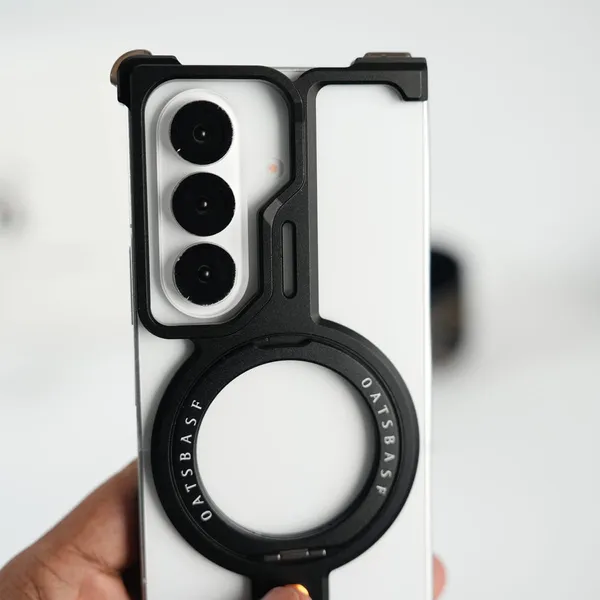 Galaxy_Fold_7_Metal_Frameless_Bumper_Case_With_Rotating_Stand