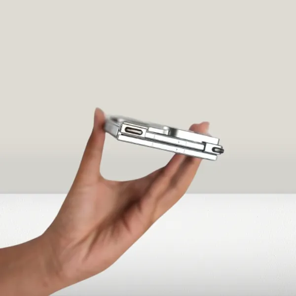 Galaxy_Fold_7_Metal_Frameless_Bumper_Case_With_Rotating_Stand