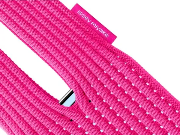 Ribbed_Phone_Pocket_Sling,_Colorful_Crossbody_Phone_Holder,_80_cm_Long,_Compatible_with_All_Models_(Pink)