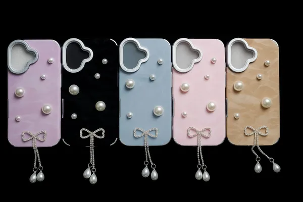 Black_Apple_iPhone_Diamond_Velvet_stud_Back_Cover_&_Case