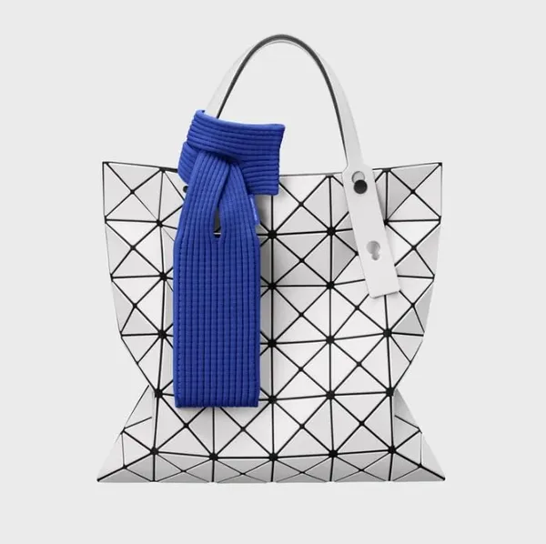 Ribbed_Phone_Pocket_Sling,_Colorful_Crossbody_Phone_Holder,_80_cm_Long,_Compatible_with_All_Models_(Navy_Blue)