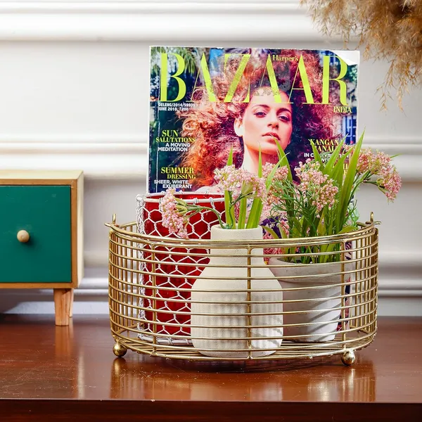 Gold_Plated_Round_Metal_Decorative_Wire_Basket_With_Handle_(25D_X_25W_X_11.5H_Cm)