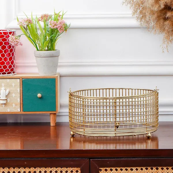 Gold_Plated_Round_Metal_Decorative_Wire_Basket_With_Handle_(25D_X_25W_X_11.5H_Cm)