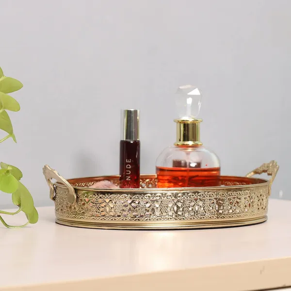 Gold_Plated_Oval_Glass_Mirror_Serving_Tray_With_Handmade_Handles_(26L_X_17W_X_6H_Cm)