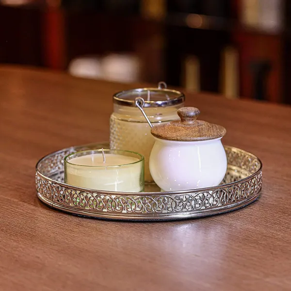 Silver_Plated_Metal_And_Glass_Round_Decorative_Laser_Cutting_Scratch-Resistant_Tray_(25L_X_25W_X_10H_Cm)