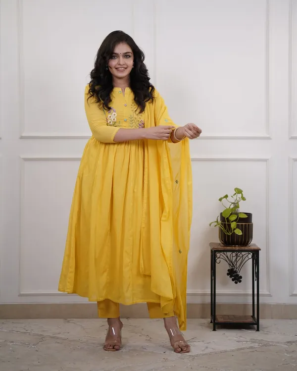 Beautiful_Cotton_Anarkali_For_Women_And_Girls