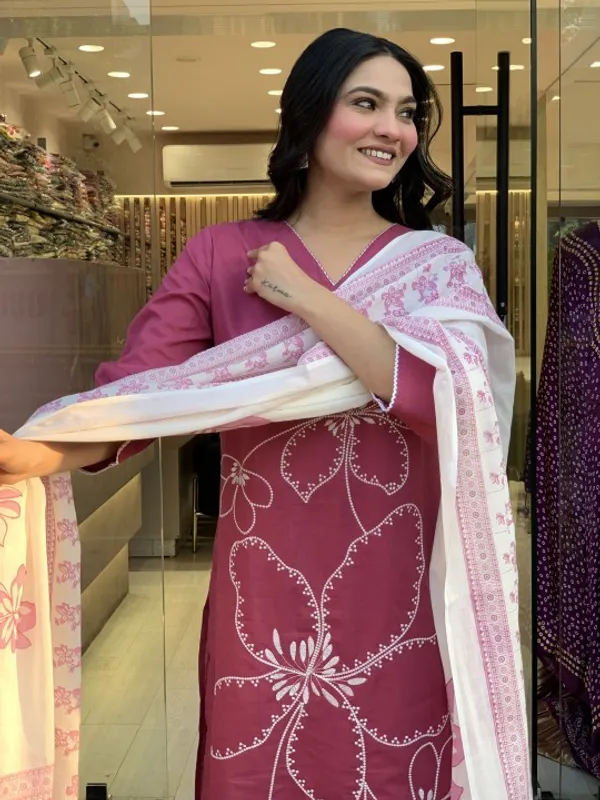 Cotton_Kurti_For_Beautiful_Women_And_Girls