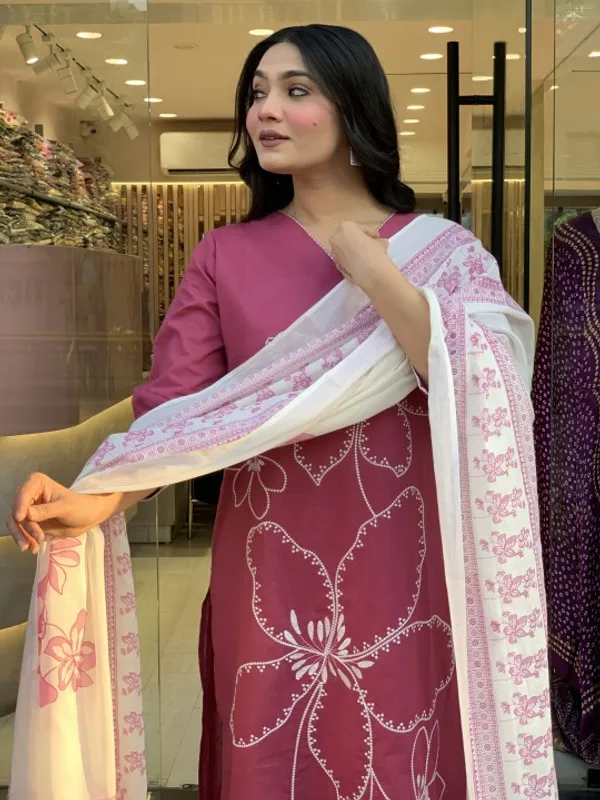 Cotton_Kurti_For_Beautiful_Women_And_Girls