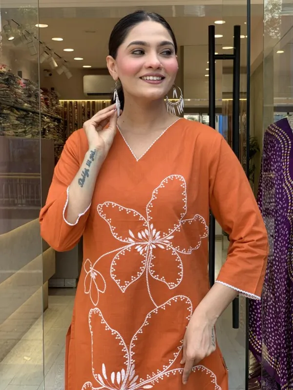 Cotton_Kurti_Set_For_Beautiful_Women_And_Girls