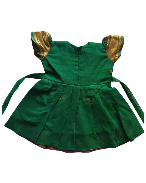 Green_Acrylic_Cotton_Premium_&_Elegant_Frock_For_Girls