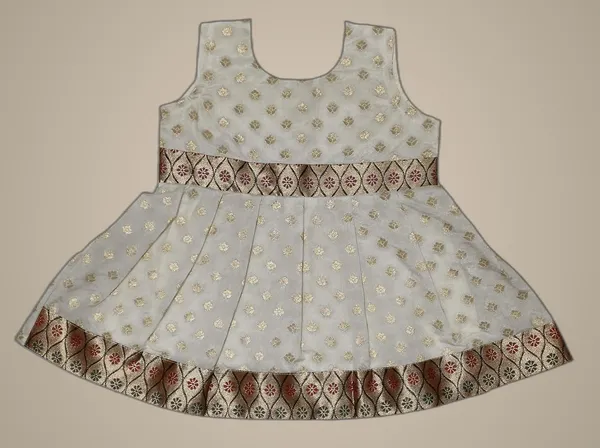 White_Broket_Premium_&_Elegant_Frock_For_Girls