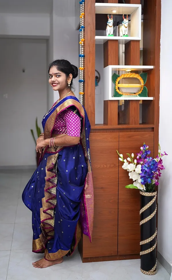 Navy_Blue_Pure_Satin_Premium_&_Elegant_Shahi_Mastani_Nauwari_Saree_With_Blouse_Piece_For_Women
