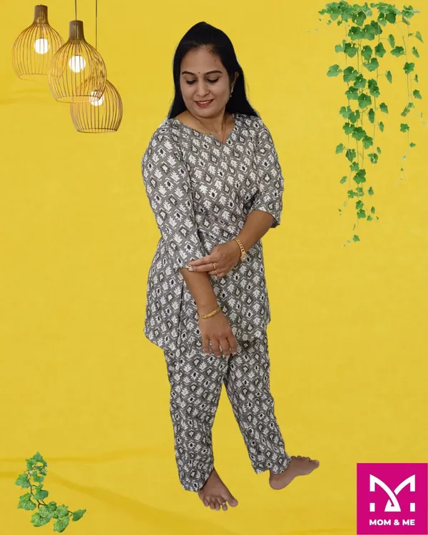 Gray_Cotton_Premium_&_Elegant_Kurta_&_Pyjama_Co-Ord_Set_For_Women