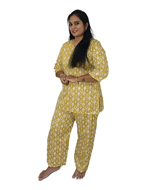 Yellow_Cotton_Premium_&_Elegant_Kurta_&_Pyjama_Co-Ord_Set_For_Women