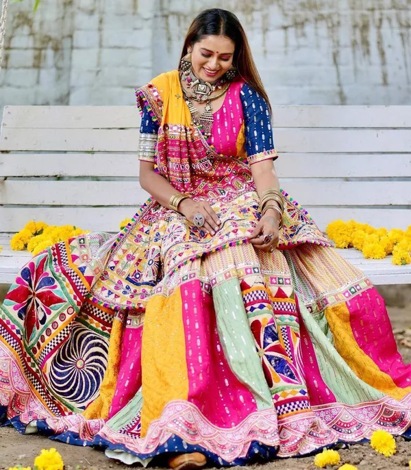 Choli_And_Lehenga_Pure_Dola_Tussar_Silk_Printed_Dola_Silk_Lehenga_Choli_With_Real_Mirror_Work_With_Heavy_Dupatta_For_Women