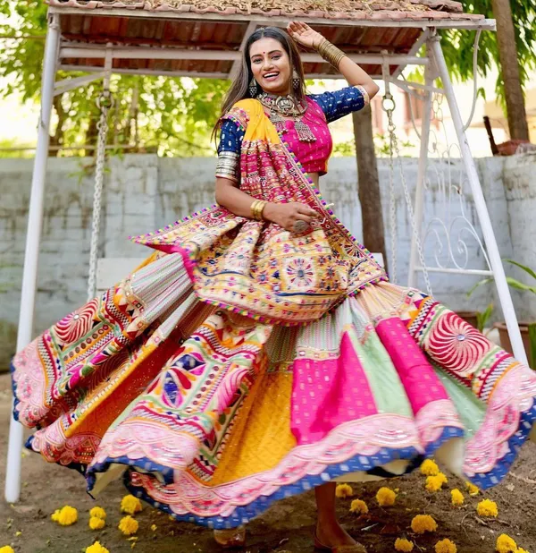 Choli_And_Lehenga_Pure_Dola_Tussar_Silk_Printed_Dola_Silk_Lehenga_Choli_With_Real_Mirror_Work_With_Heavy_Dupatta_For_Women