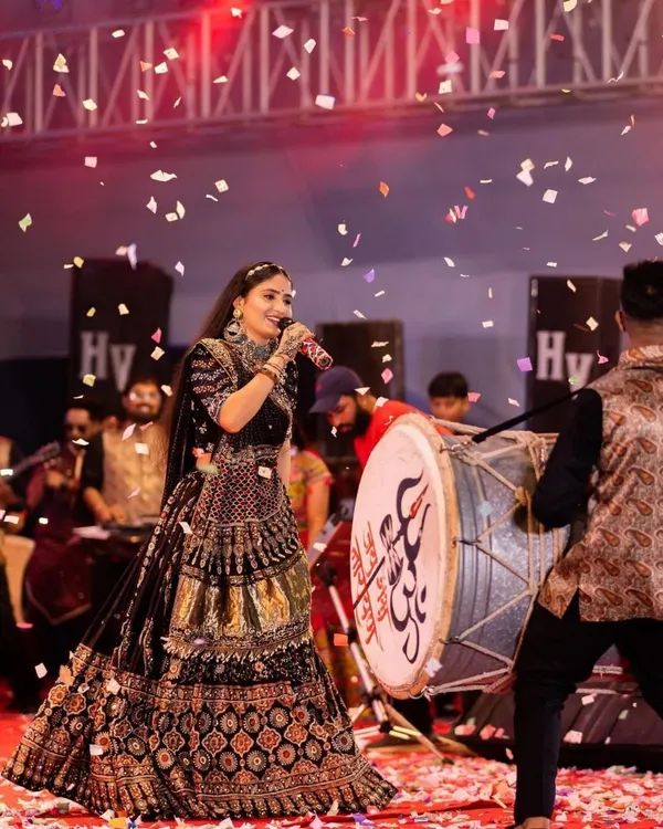 Black_Dola_Silk_Premium_&_Elegant_Patola_Print_With_Foil_Work_Lehenga_Choli_For_Women_&_Girls