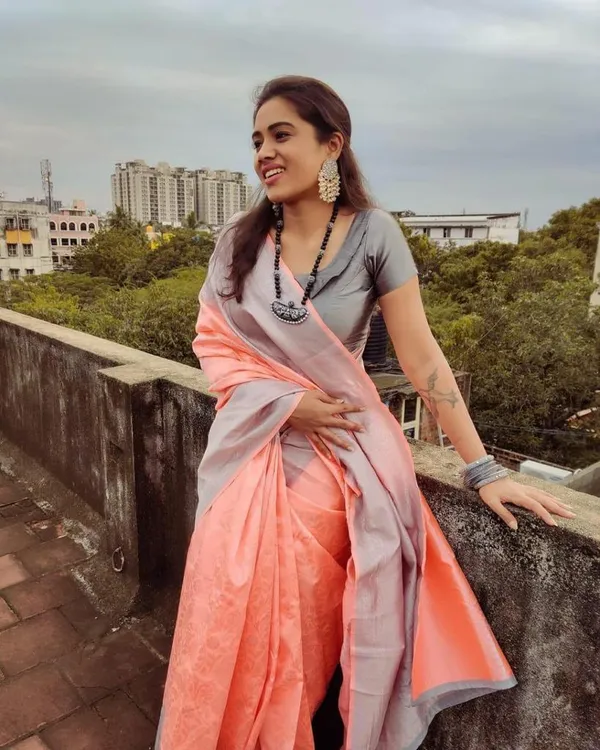 Oragne_Silver_Silk_Saree_Rich_Pallu_Jacquard_Border_Work_With_Unstitched_Blouse_For_Wedding_Party