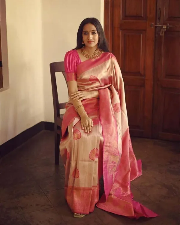 Pink_Woven_Banarasi_Soft_Lichi_Silk_Saree_With_Unstitched_Blouse_Piece_For_Women