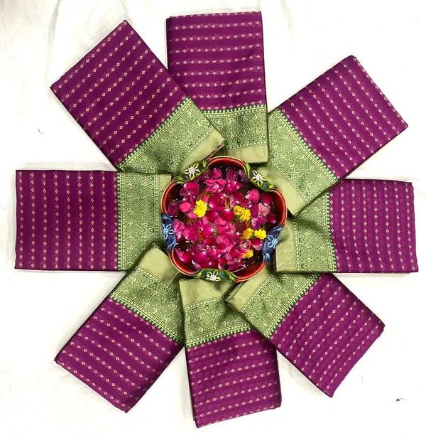 Purple_Woven_Soft_Lichi_Banarasi_Pure_Silk_Saree_With_Unstitching_Blouse_Piece_For_Women