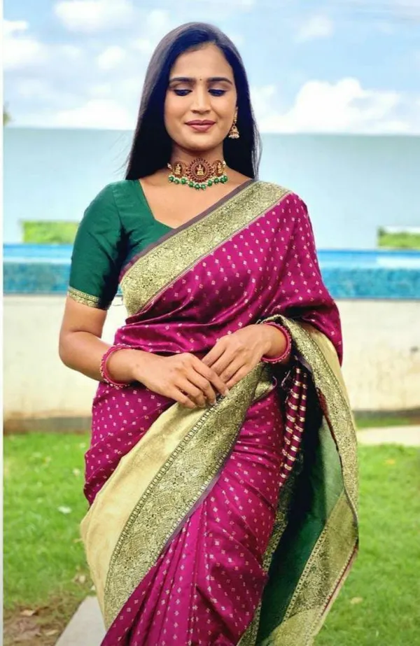 Purple_Woven_Soft_Lichi_Banarasi_Pure_Silk_Saree_With_Unstitching_Blouse_Piece_For_Women