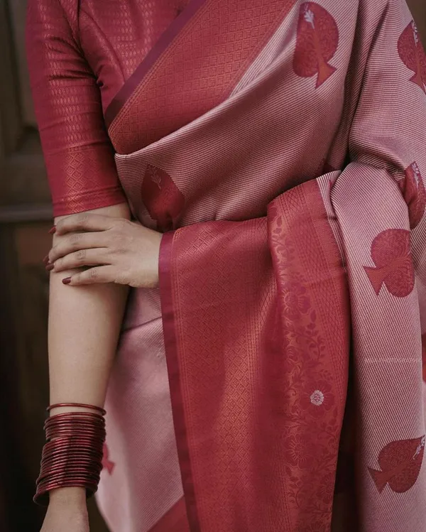 Pink_Woven_Kanjivaram_Soft_Lichi_Silk_Saree_With_Unstitched_Blouse_Piece_For_Women