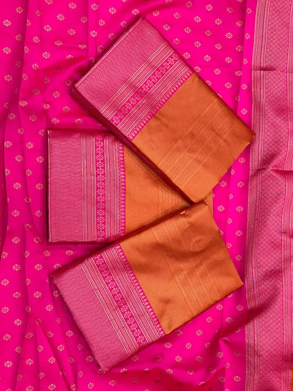 Orange_Woven_Kanjivaram_Soft_Lichi_Silk_Saree_With_Unstitched_Blouse_Piece_For_Women