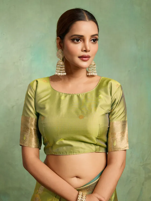 Mehendi_Green_Banarasi_Silk_Saree_with_Golden_Zari_Weaving