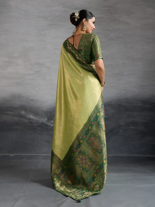 Lime_Green_Kanjivaram_Soft_Silk_Saree_With_Emerald_Kadiyal_Zari_Border_&_Meenakari_Pallu_For_Women