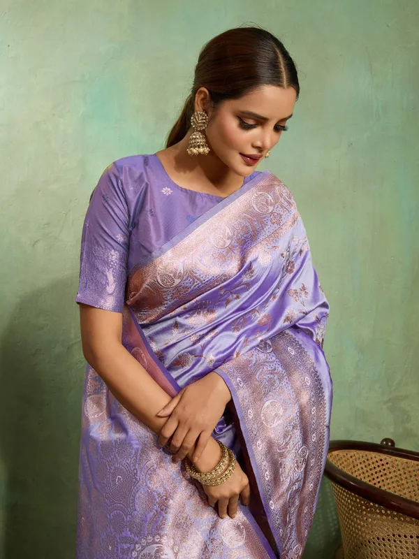 Lavender_Banarasi_Silk_Saree_with_Rose_Gold_Zari_Weave