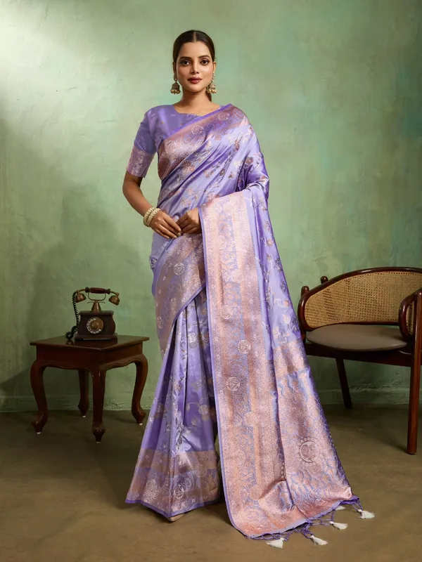 Lavender_Banarasi_Silk_Saree_with_Rose_Gold_Zari_Weave
