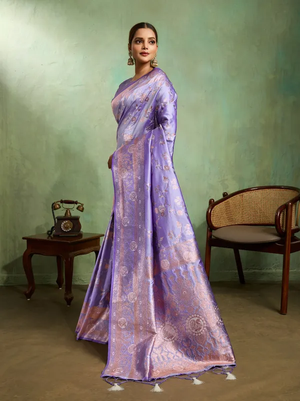 Lavender_Banarasi_Silk_Saree_with_Rose_Gold_Zari_Weave