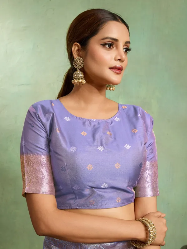 Lavender_Banarasi_Silk_Saree_with_Rose_Gold_Zari_Weave