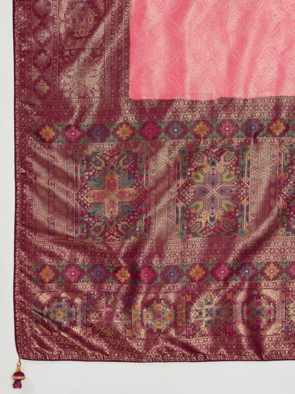 Rose_Pink_Kanjivaram_Soft_Silk_Saree_With_Meenakari_Pallu_&_Double_Zari_Kadiyal_Border_For_Women