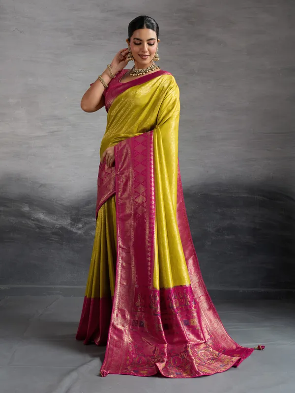 Mustard_Yellow_&_Pink_Kanjivaram_Silk_Saree