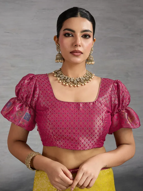 Mustard_Yellow_&_Pink_Kanjivaram_Silk_Saree