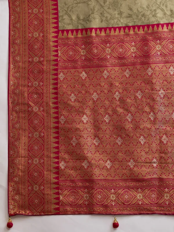 Antique_Gold_&_Red_Kanjivaram_Silk_Saree