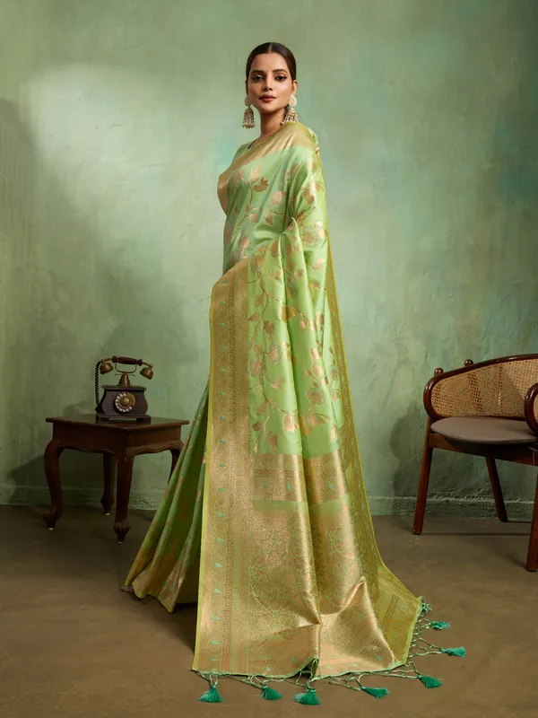 Mint_Green_Banarasi_Silk_Saree_with_Golden_Zari_&_Meenakari_Jaal_Weave